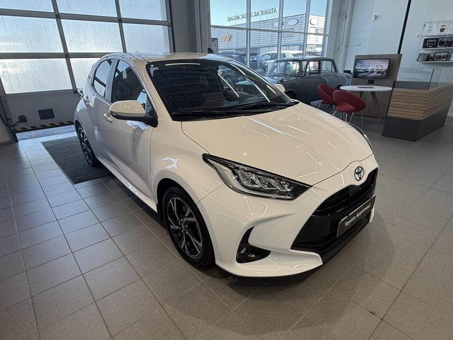 TOYOTA YARIS 2024