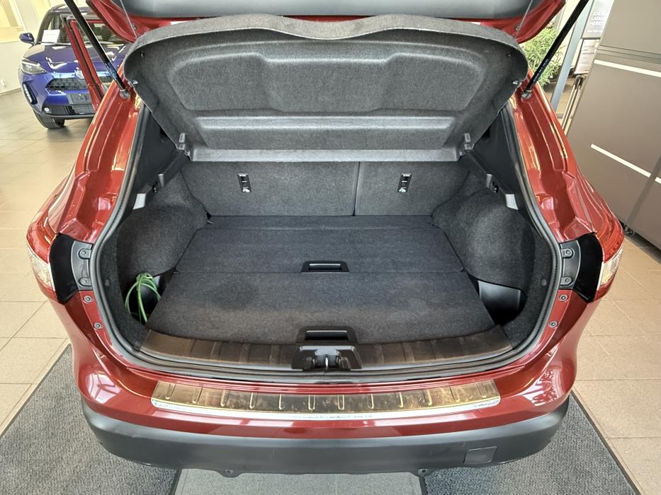 NISSAN Qashqai 2016