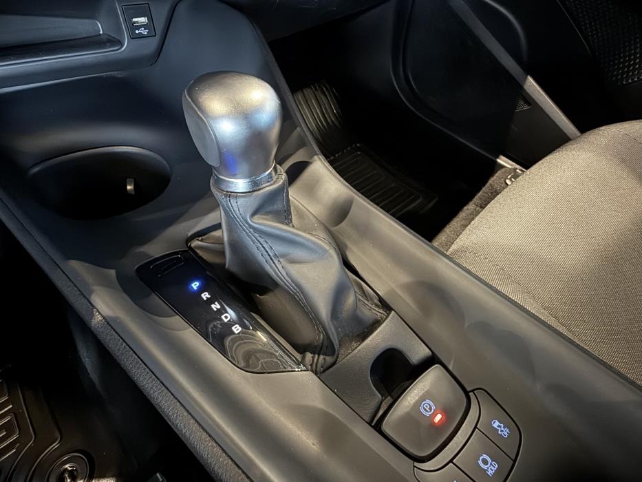TOYOTA C-HR 2023