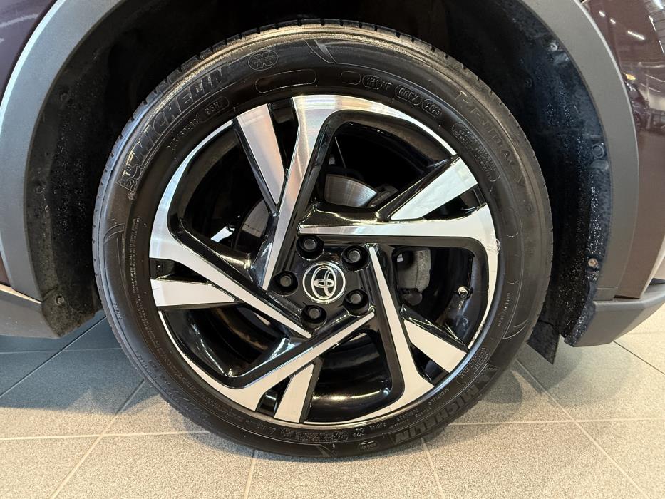 TOYOTA C-HR 2023