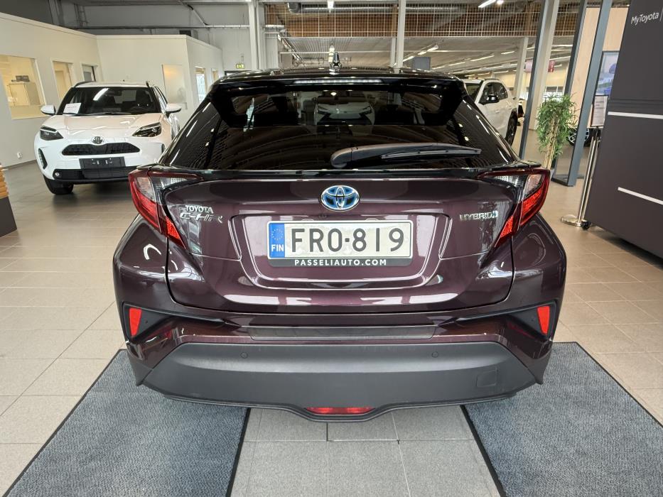 TOYOTA C-HR 2023