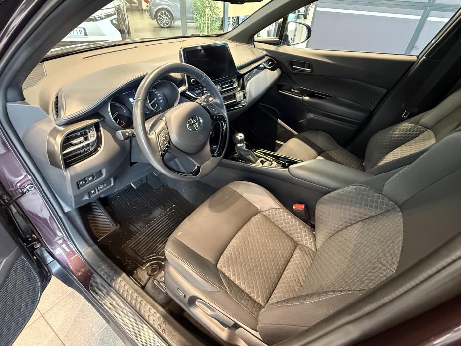 TOYOTA C-HR 2023