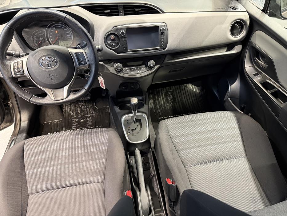 TOYOTA YARIS 2017