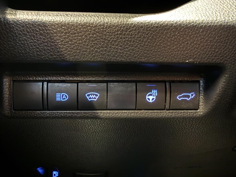 TOYOTA RAV4 2021