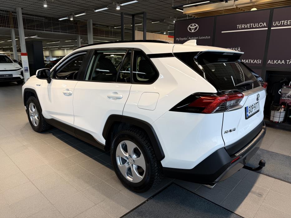 TOYOTA RAV4 2021