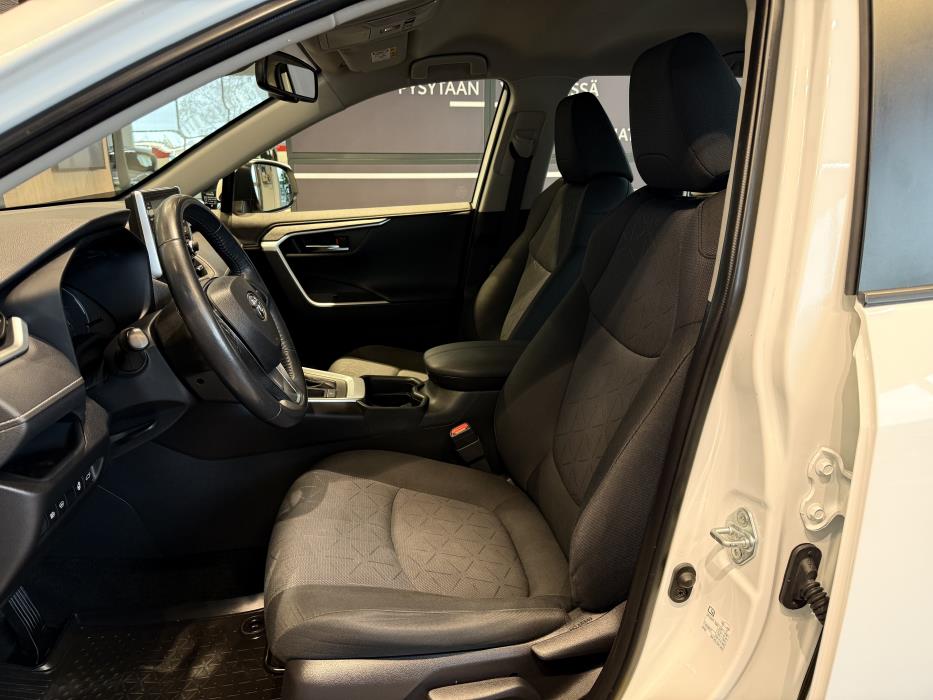 TOYOTA RAV4 2021