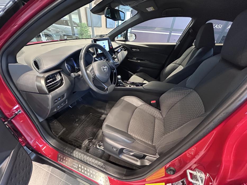 TOYOTA C-HR 2023