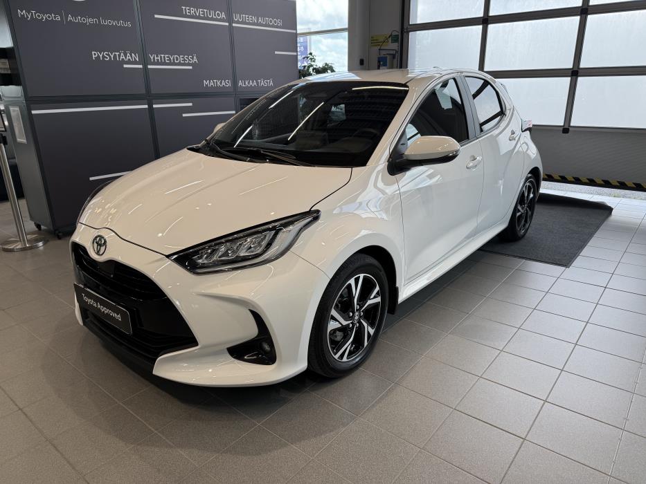 TOYOTA YARIS 2025