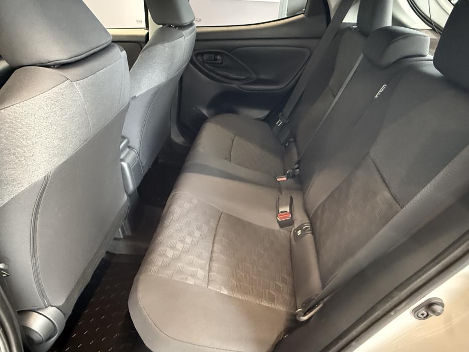TOYOTA YARIS 2025