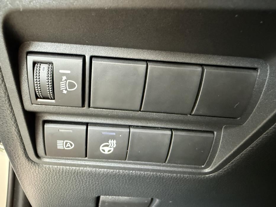 TOYOTA YARIS 2025