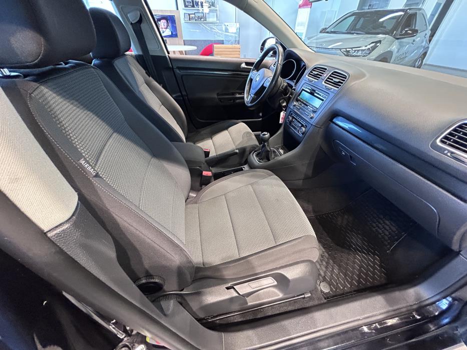 VOLKSWAGEN GOLF 2012