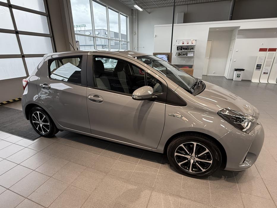 TOYOTA YARIS 2018