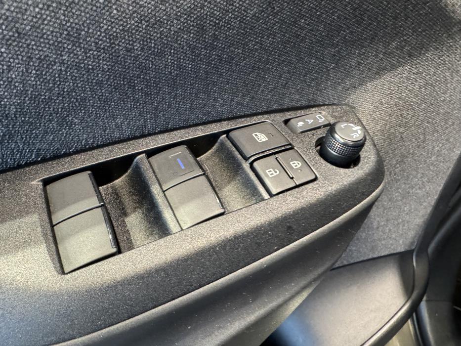 TOYOTA Yaris Cross 2022