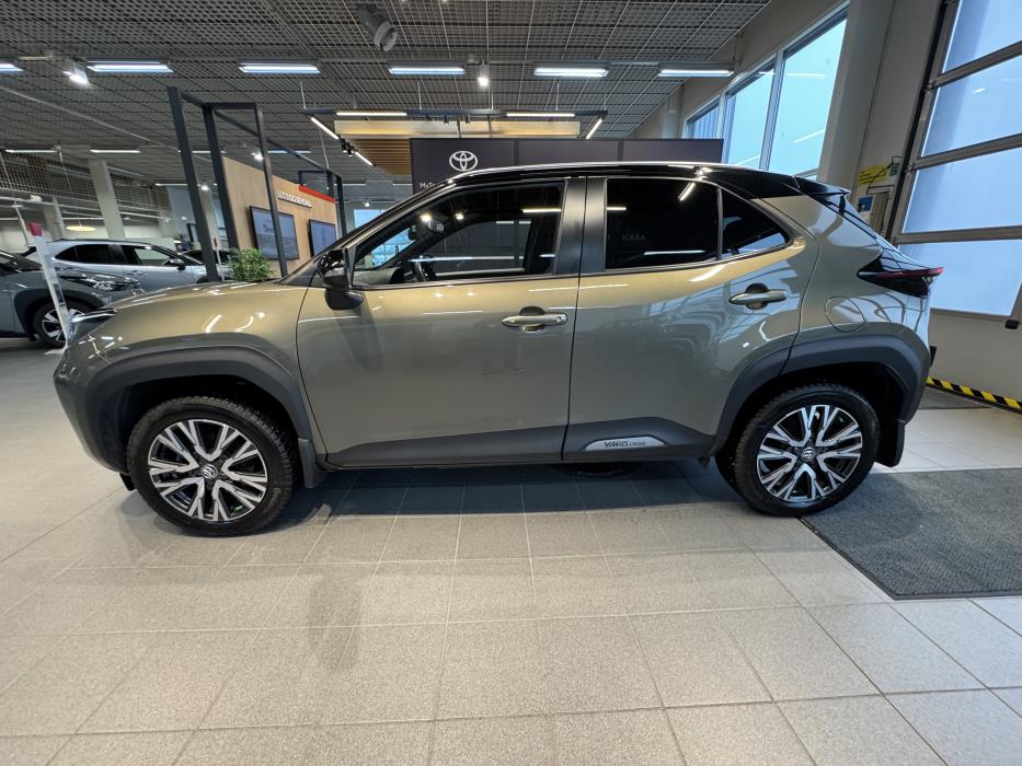 TOYOTA Yaris Cross 2022