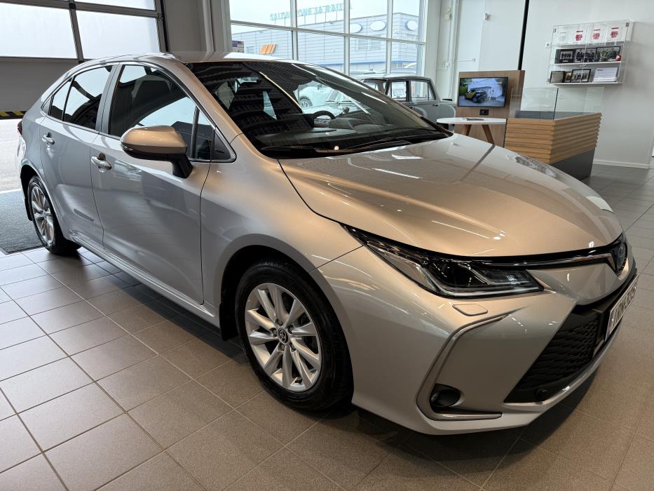 TOYOTA COROLLA 2023