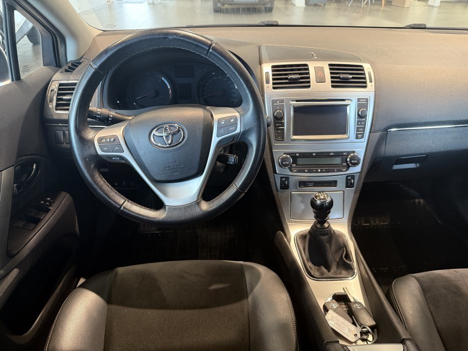 TOYOTA AVENSIS 2014