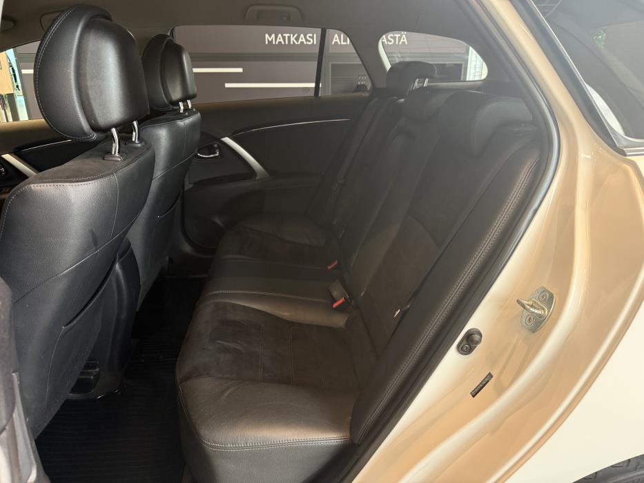 TOYOTA AVENSIS 2014