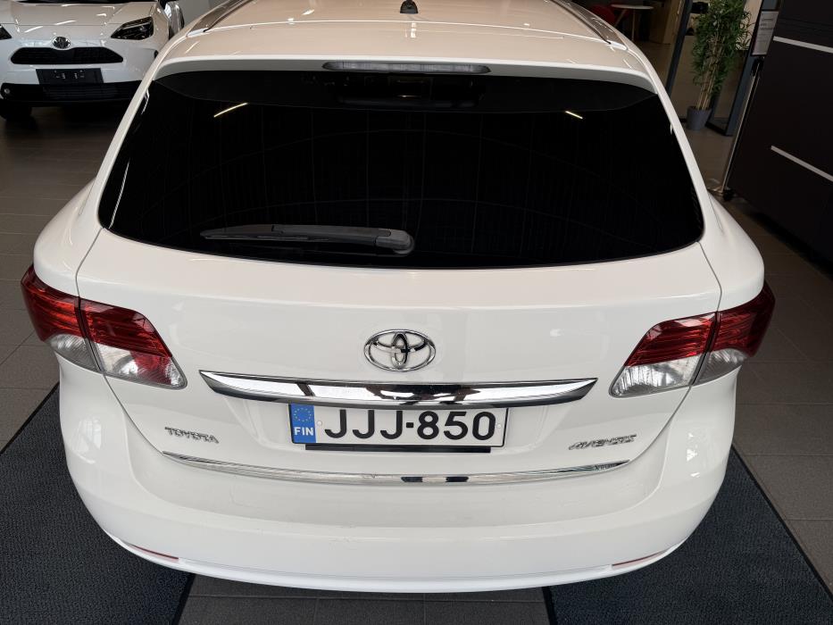 TOYOTA AVENSIS 2014