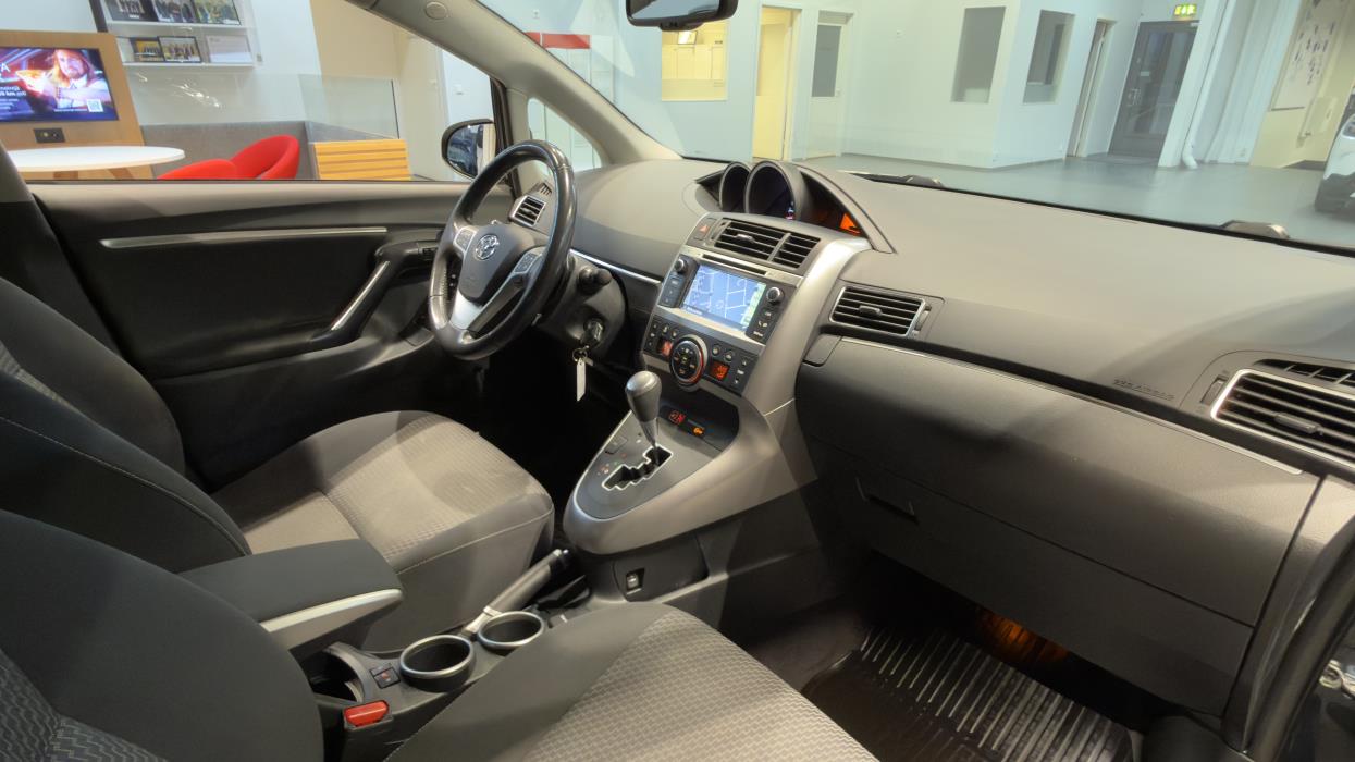 TOYOTA Verso 2014