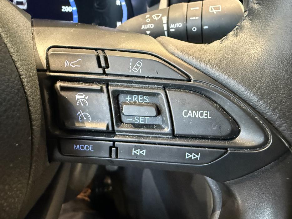 TOYOTA Yaris Cross 2023