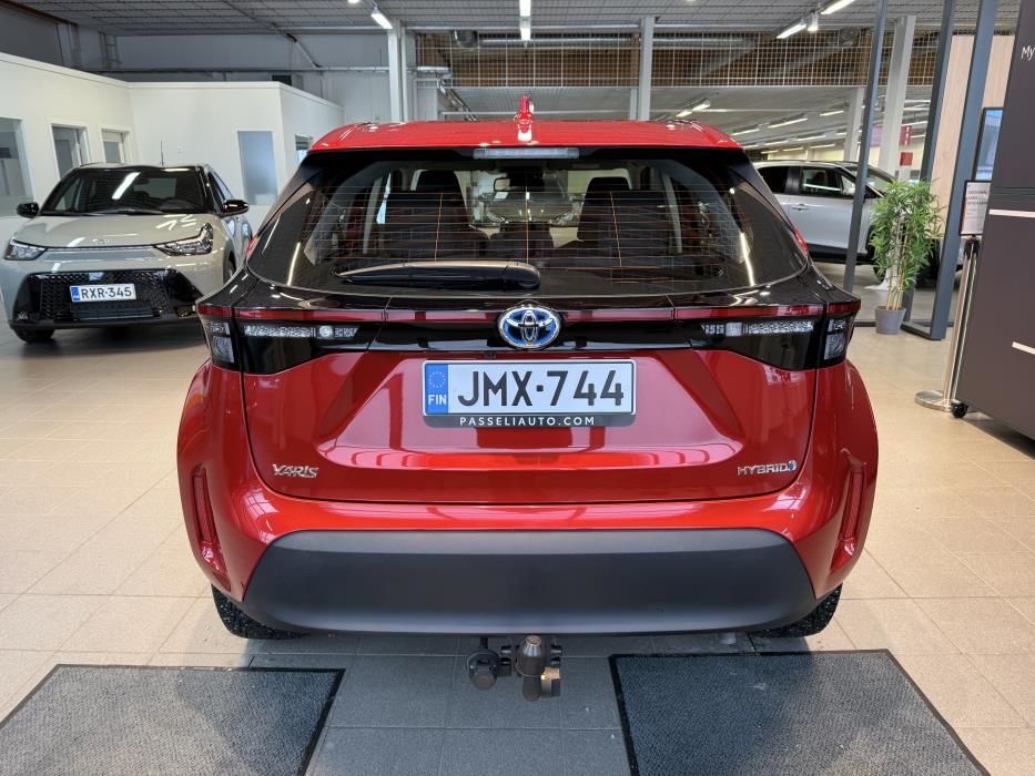 TOYOTA Yaris Cross 2023