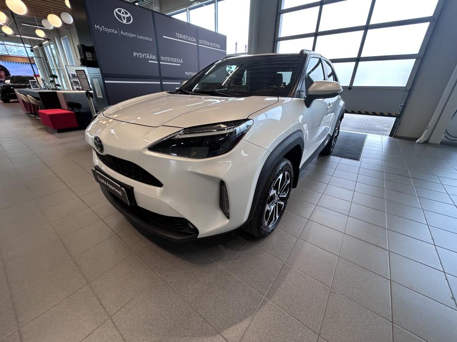TOYOTA Yaris Cross 2025