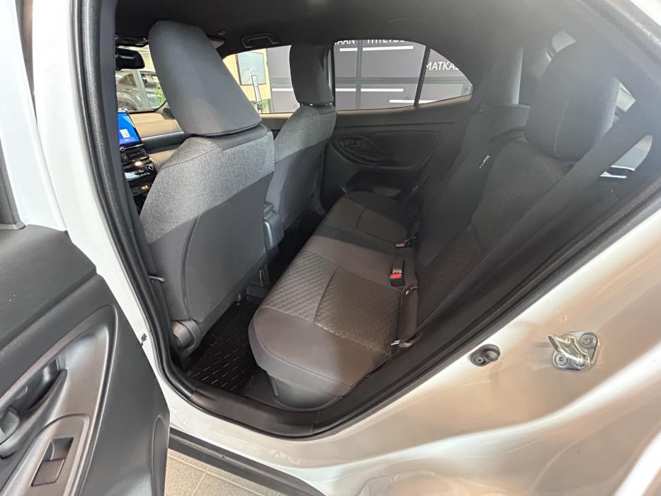 TOYOTA Yaris Cross 2025