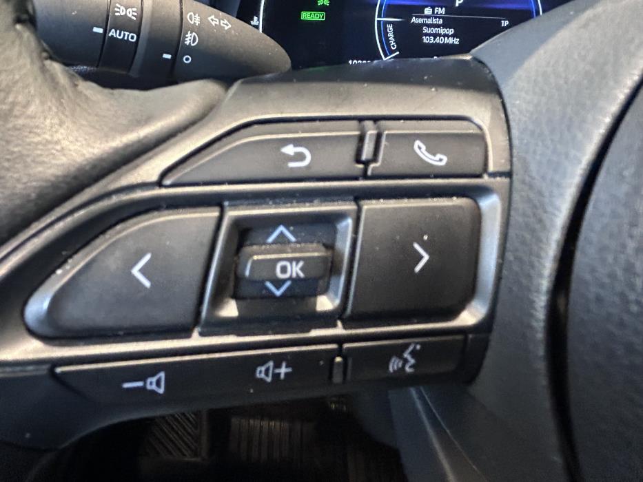 TOYOTA Yaris Cross 2025