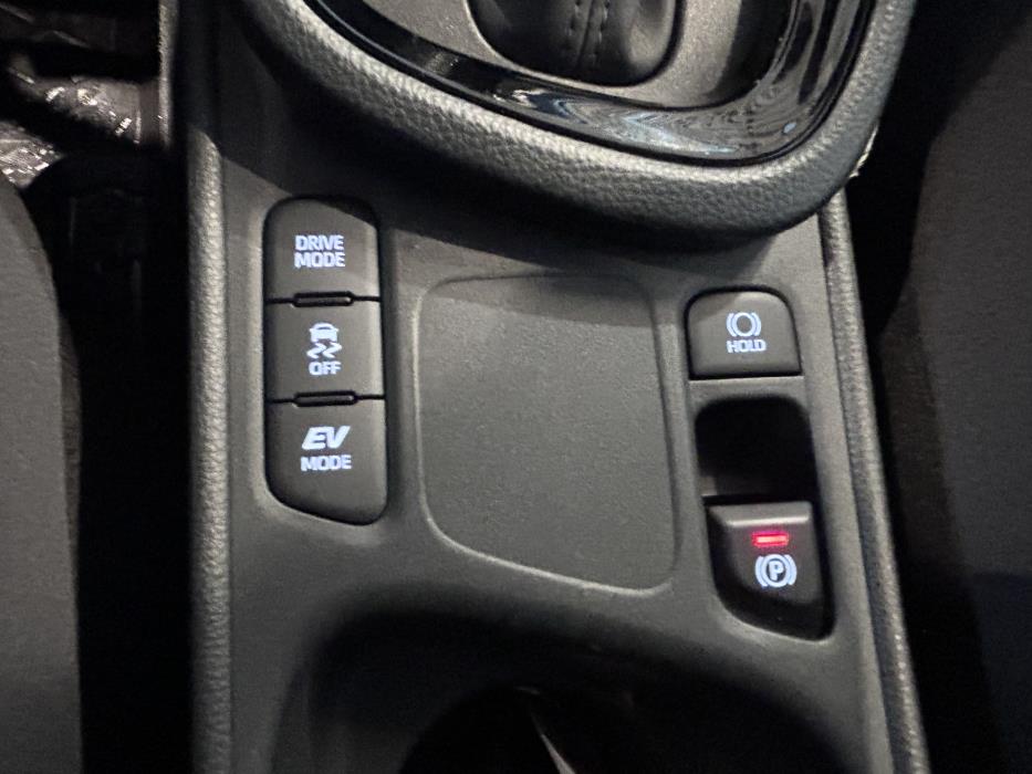 TOYOTA Yaris Cross 2025