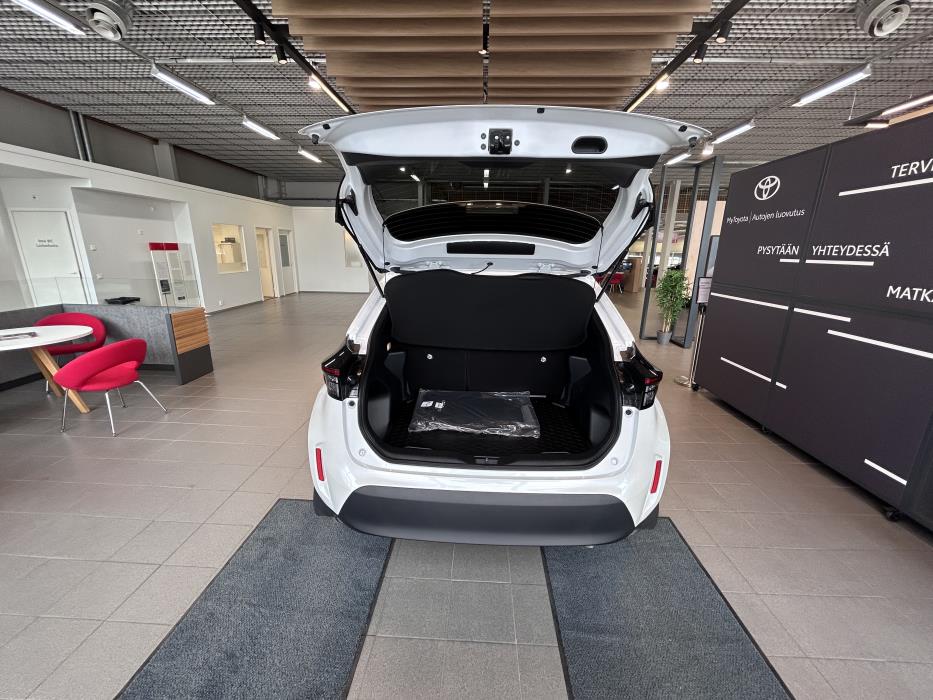 TOYOTA Yaris Cross 2025
