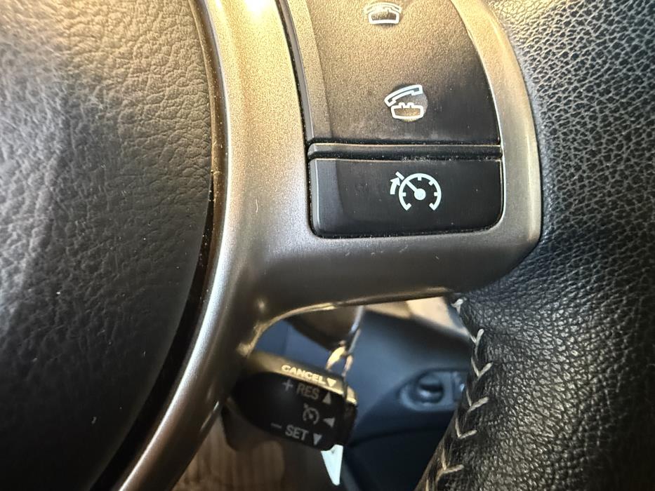 TOYOTA YARIS 2015
