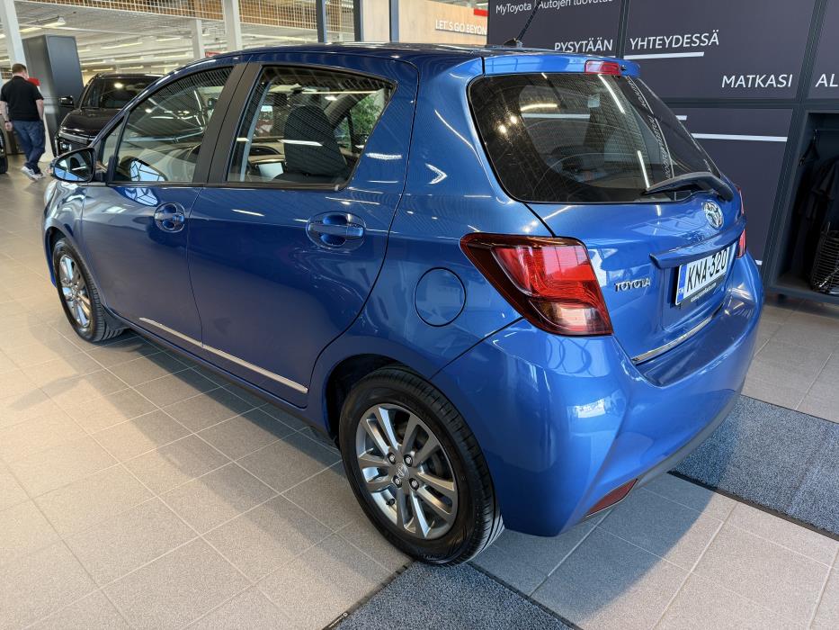 TOYOTA YARIS 2015