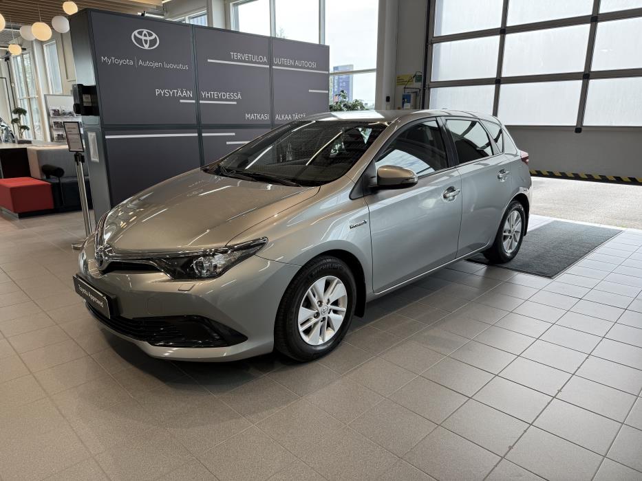 TOYOTA Auris 2018