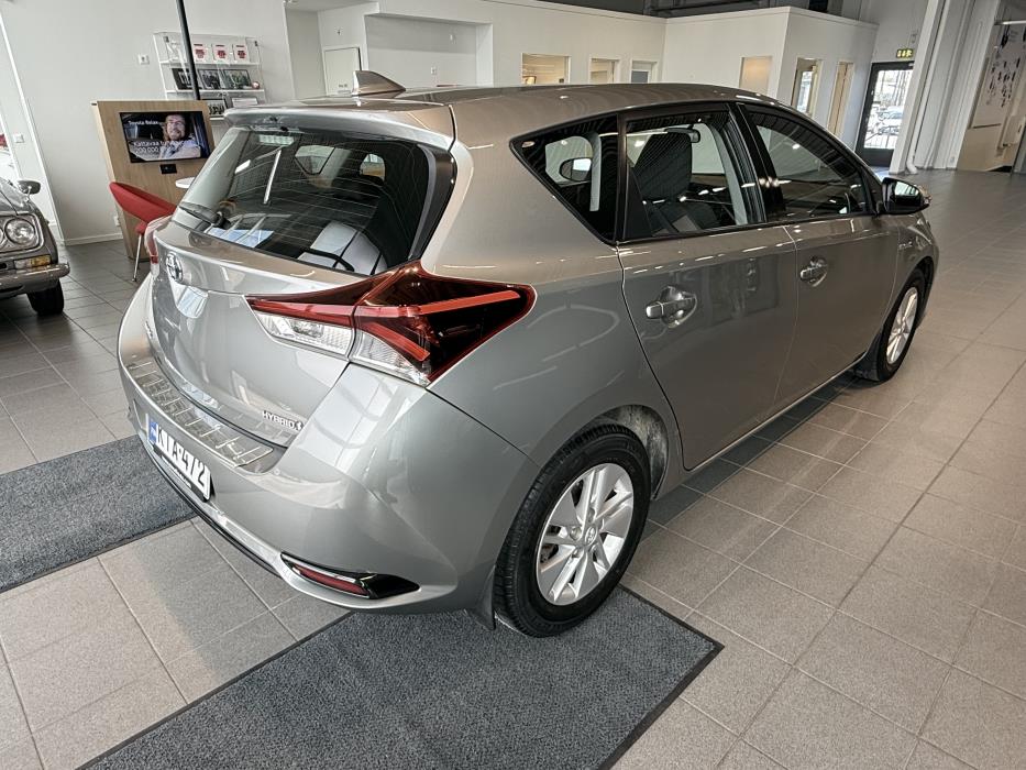 TOYOTA Auris 2018