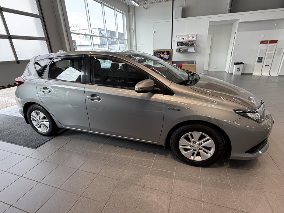 TOYOTA Auris 2018