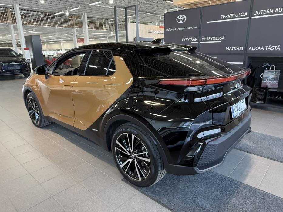 Toyota C-HR 2025