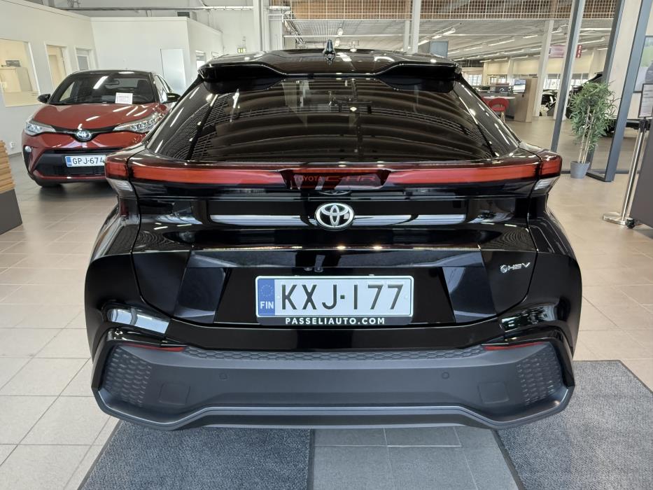 Toyota C-HR 2025