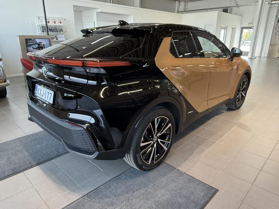 Toyota C-HR 2025