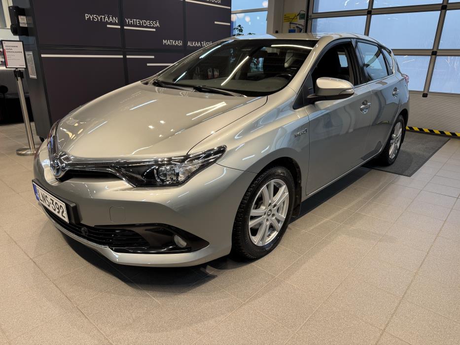 TOYOTA Auris 2017