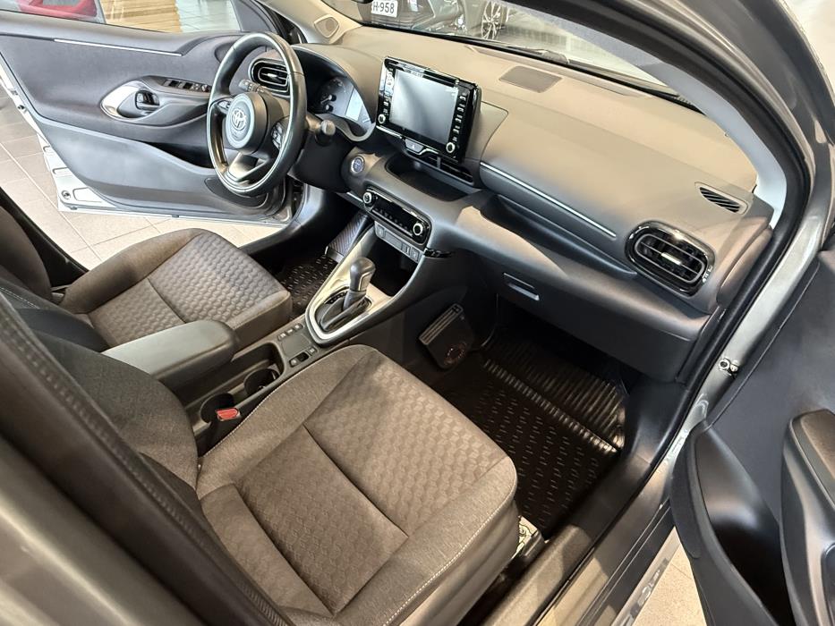 TOYOTA YARIS 2022