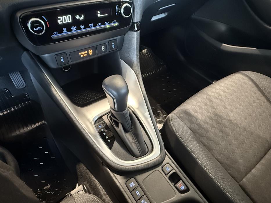 TOYOTA YARIS 2022