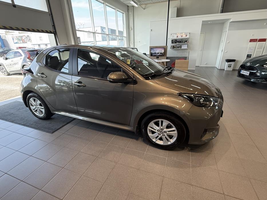 TOYOTA YARIS 2022