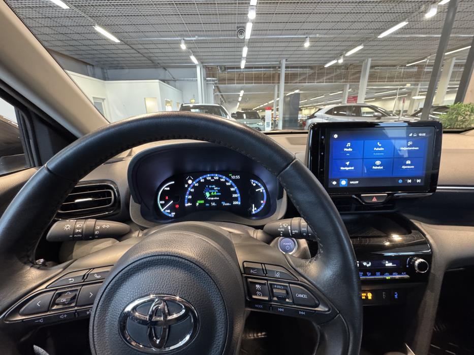 TOYOTA Yaris Cross 2024