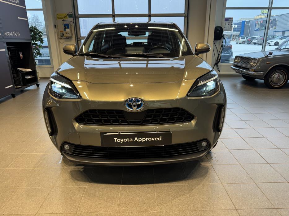 TOYOTA Yaris Cross 2024