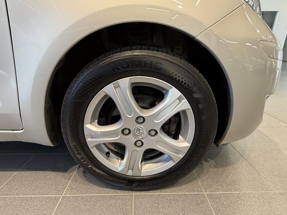 TOYOTA YARIS 2010