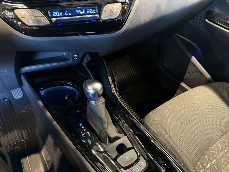 TOYOTA C-HR 2022