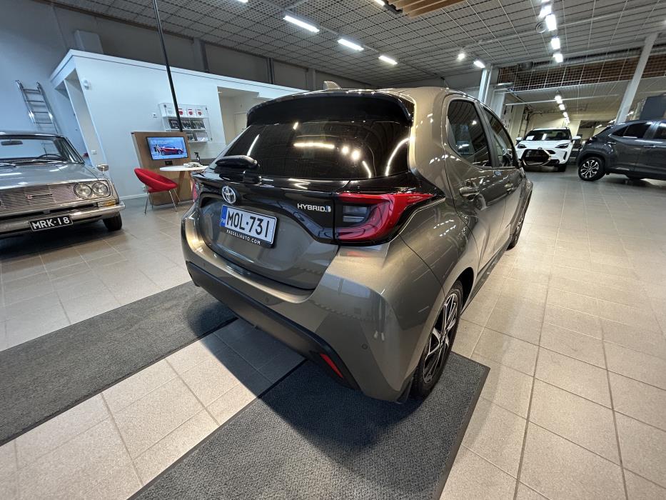TOYOTA YARIS 2022