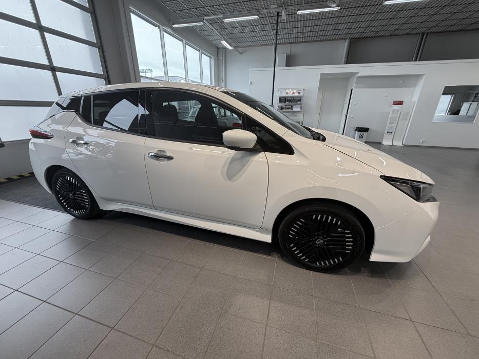 NISSAN Leaf 2023