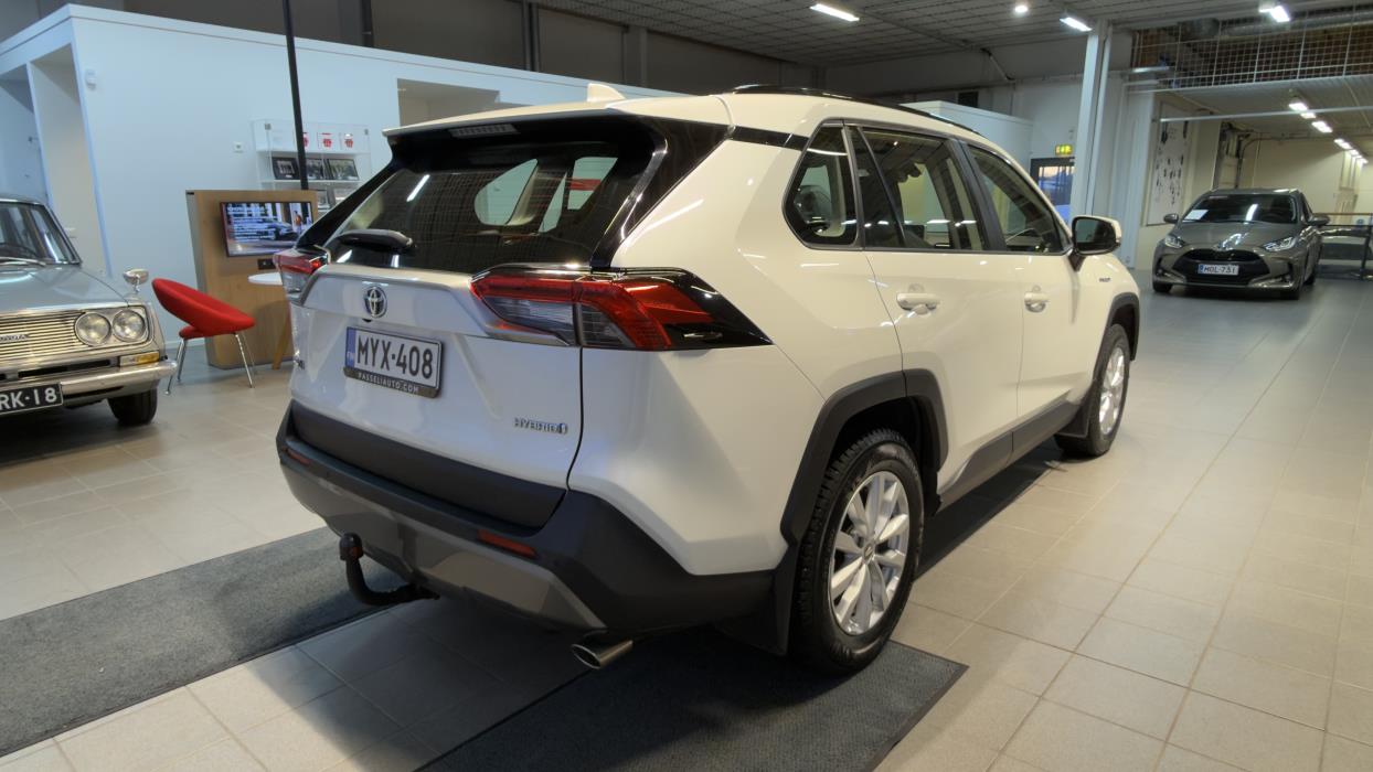 TOYOTA RAV4 2021