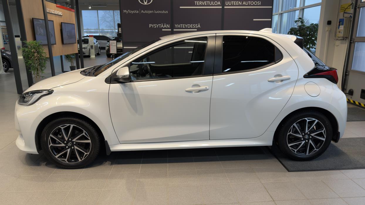 TOYOTA YARIS 2022